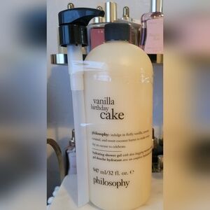 Philosophy Vanilla Birthday Cake Shower Gel Jumbo 32oz